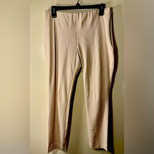 Like new, A New Day size 6 pants